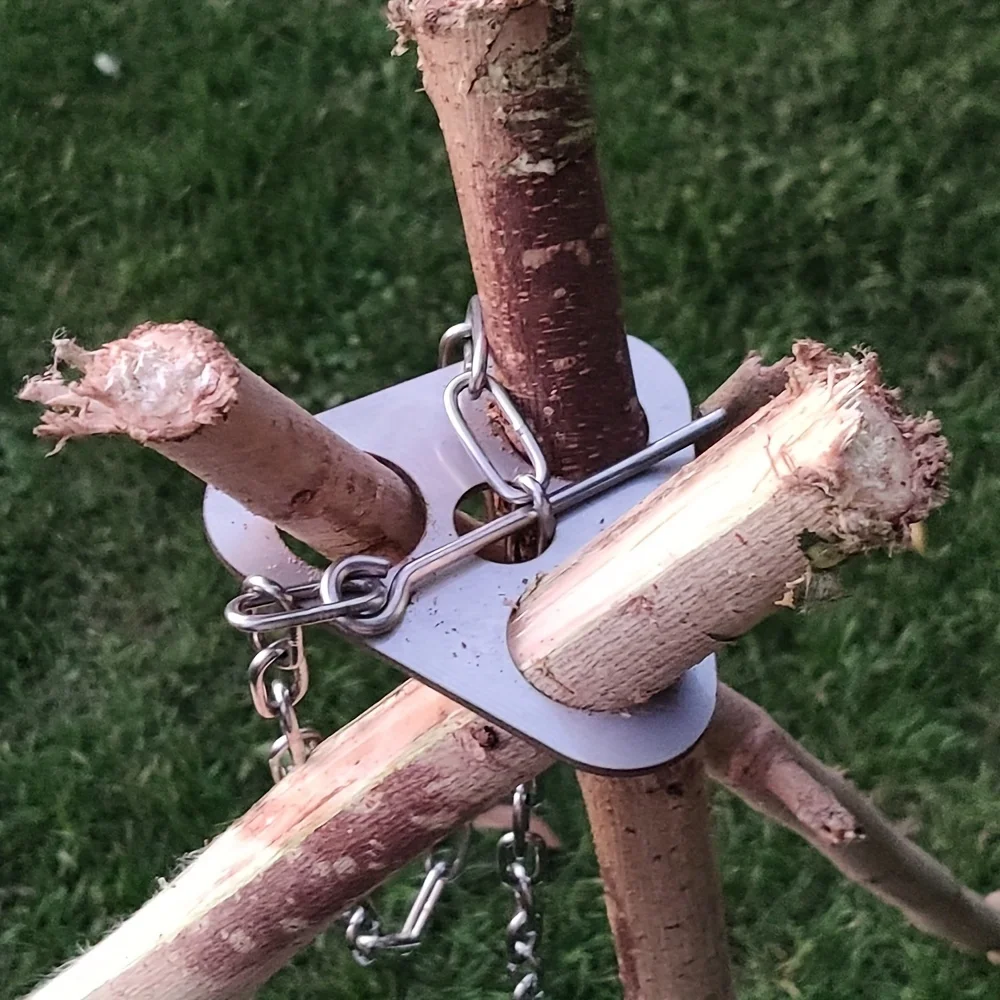 Stainless Steel Camping Tripod - đánh giá và giá Outdoor Camping Essentials