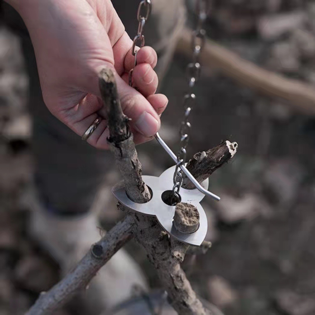 Stainless Steel Camping Tripod - đánh giá và giá Outdoor Camping Essentials